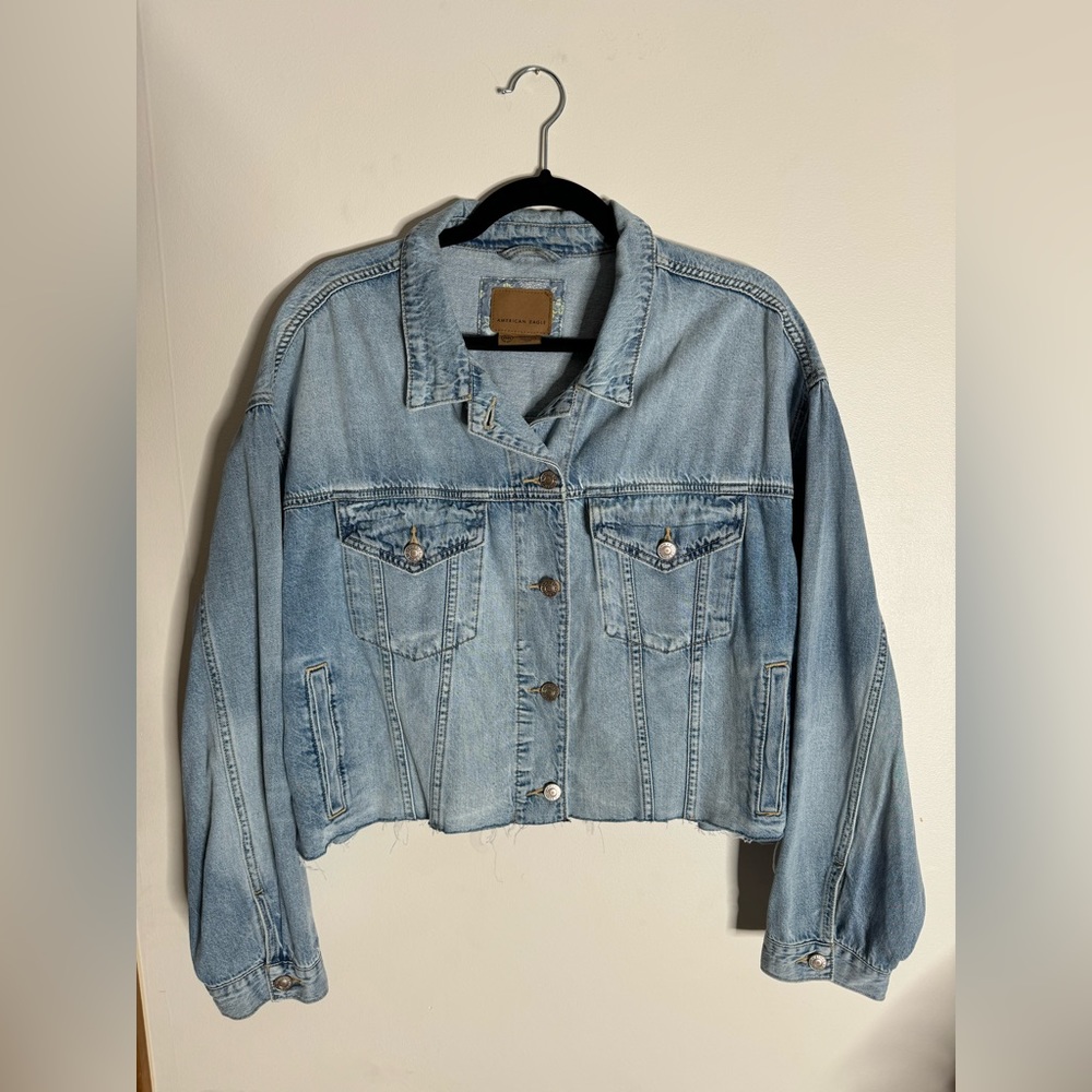 American Eagle Cropped Light Demin Jacket Size XL
